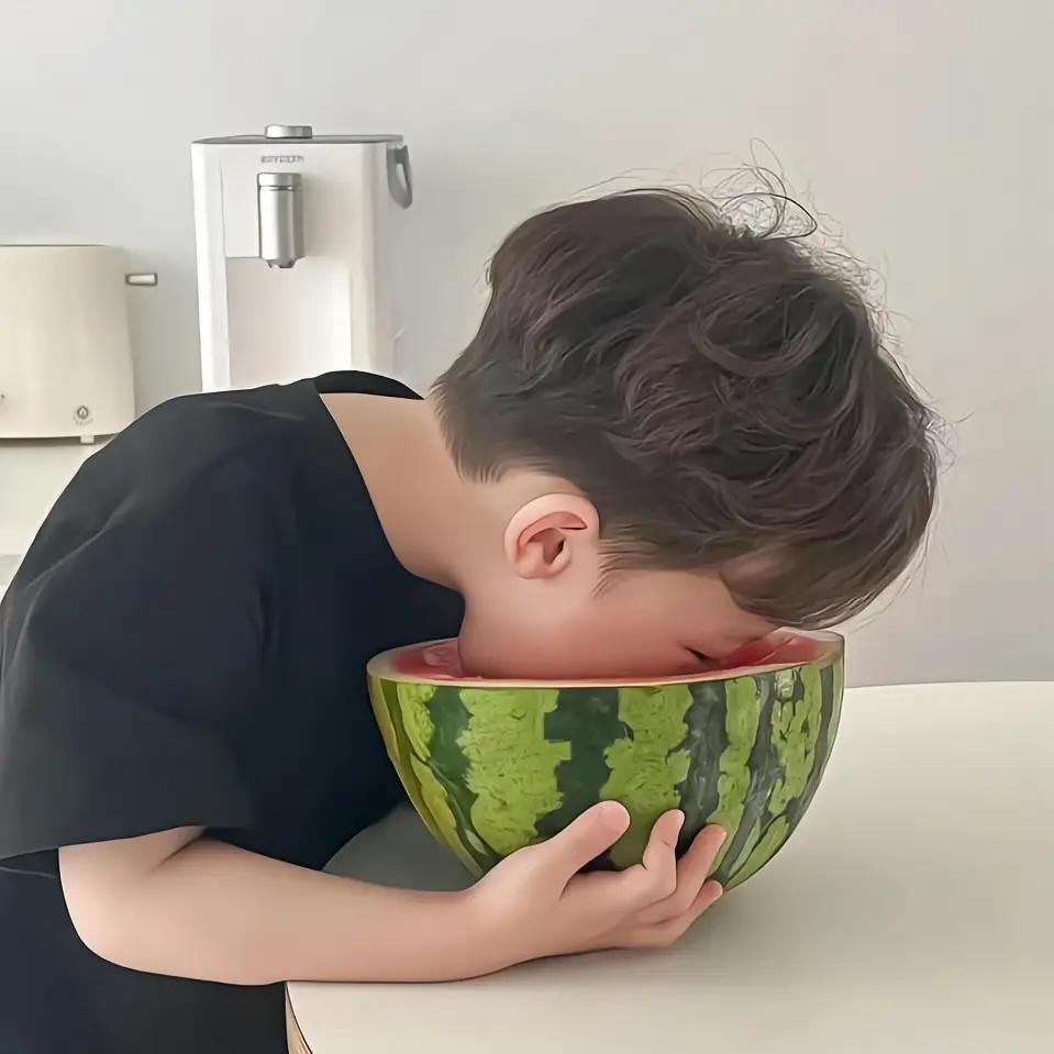 提起小胖脸。