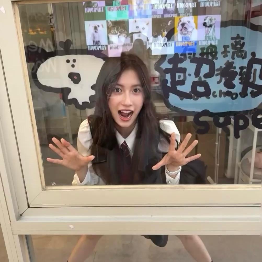 胡嘉欣、文文共用老公