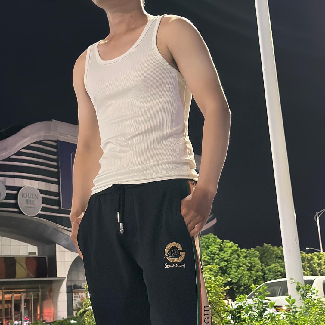 ㅤ￰ 二少爷