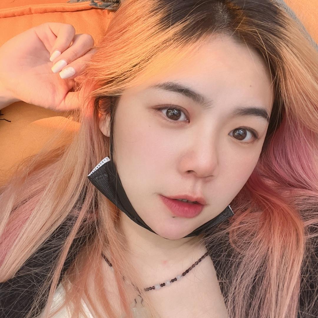 上海市杨浦区女神龙和她的小仙女们美甲店