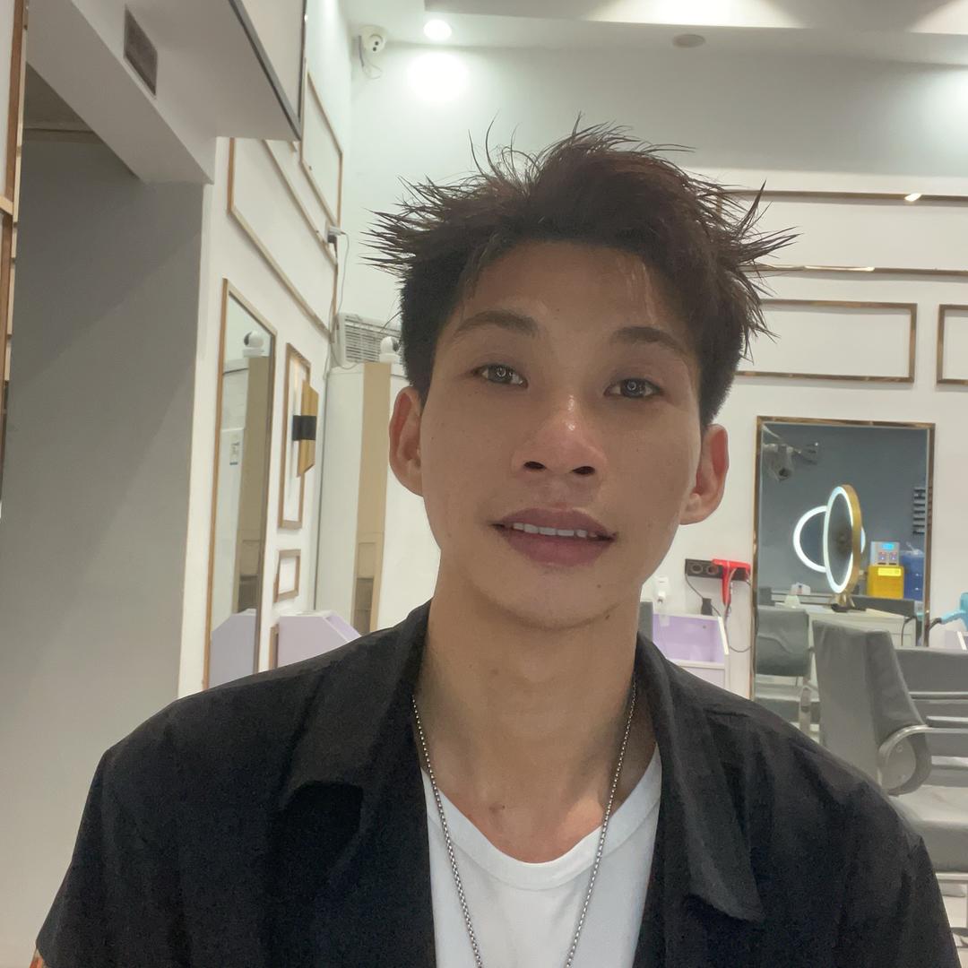 茂名茂名卡尼丝（油校店）小二