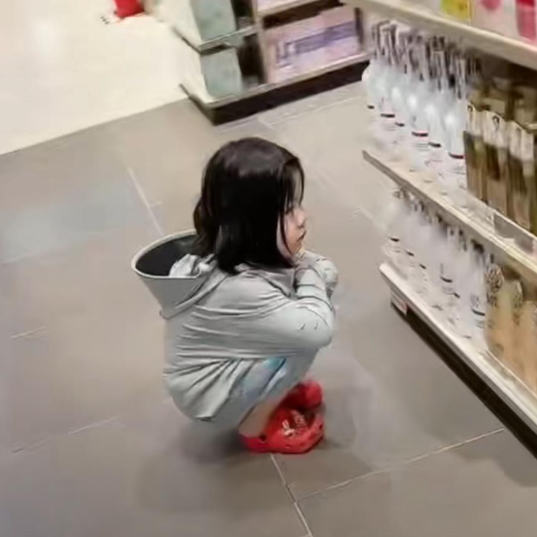 🌚！