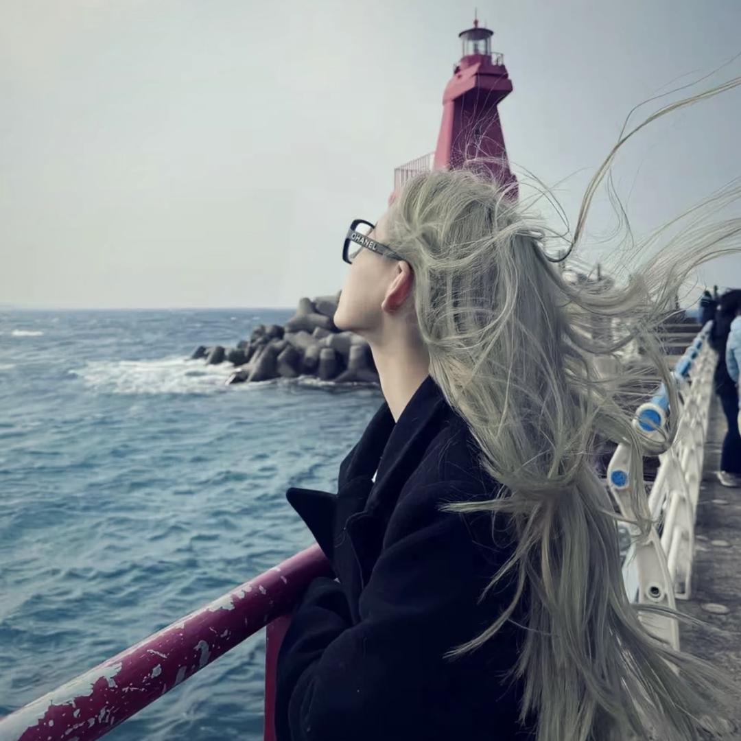 世界欠我一个爱