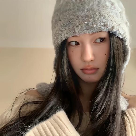 我睡觉的时候闭着眼