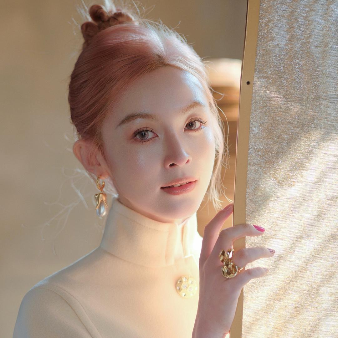 人间妲己冉冉子