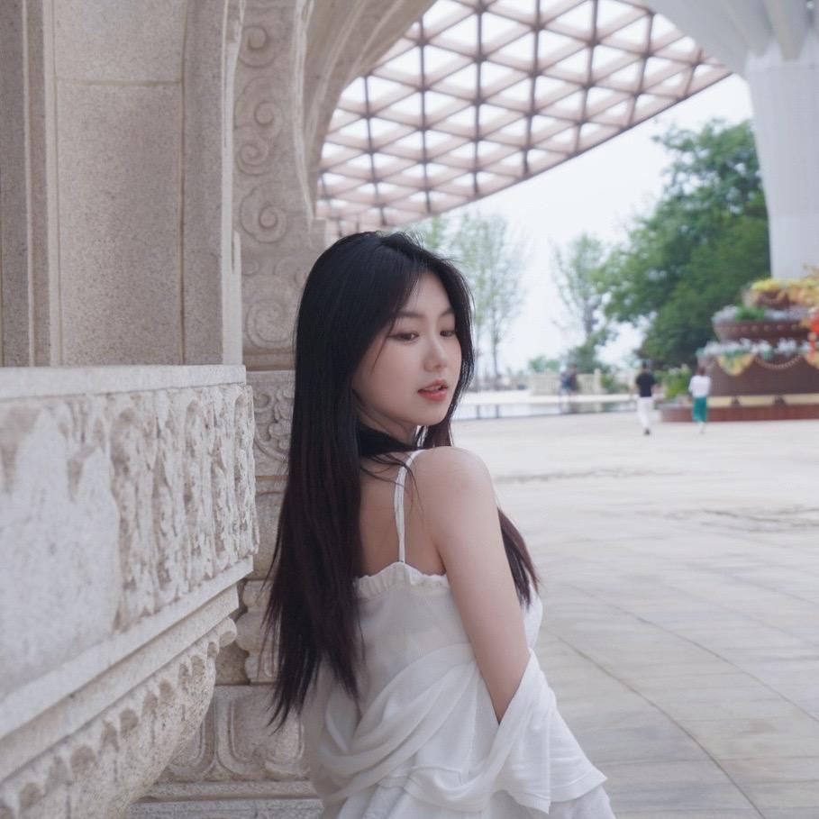 小任不瘦.