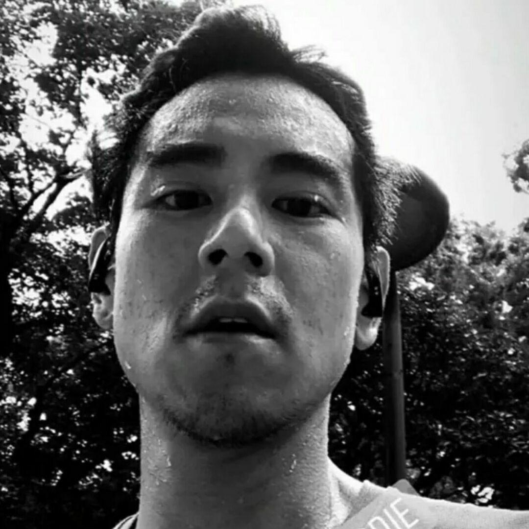 枕着夕阳看月光