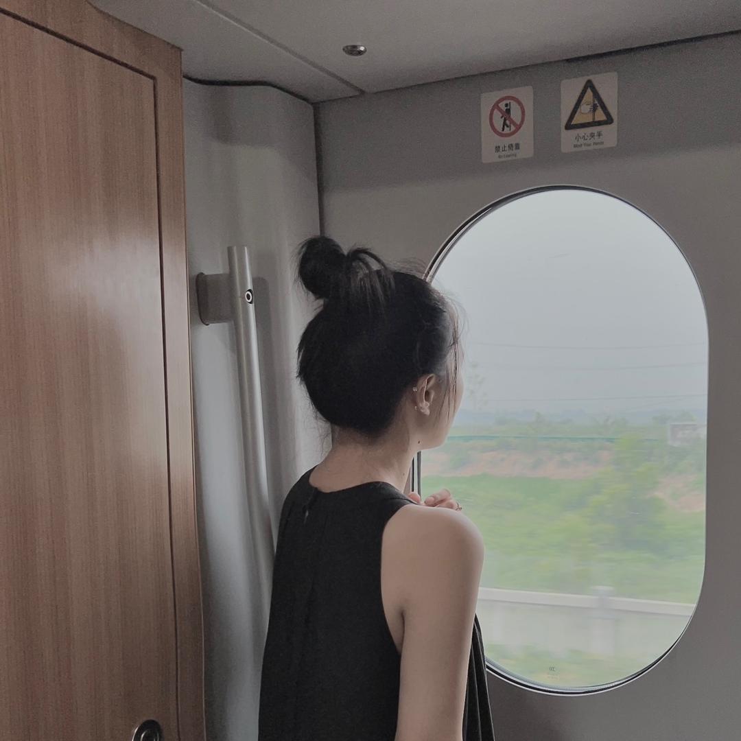 不想说话了.