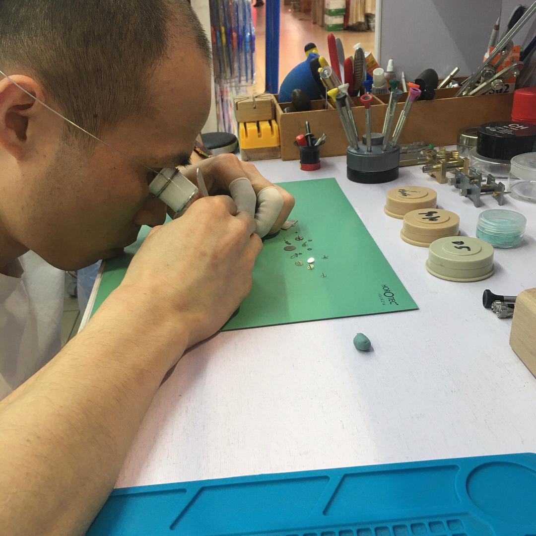 平阳时进手表维修