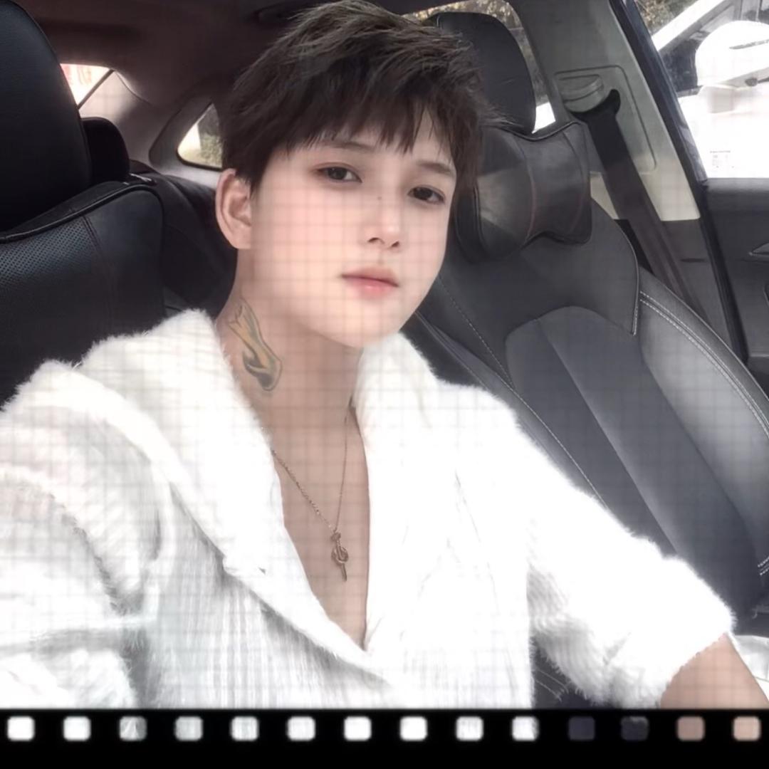 十八岁的冷艳继父👊