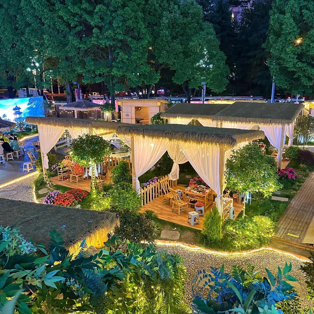 闹中取静的黔味小园