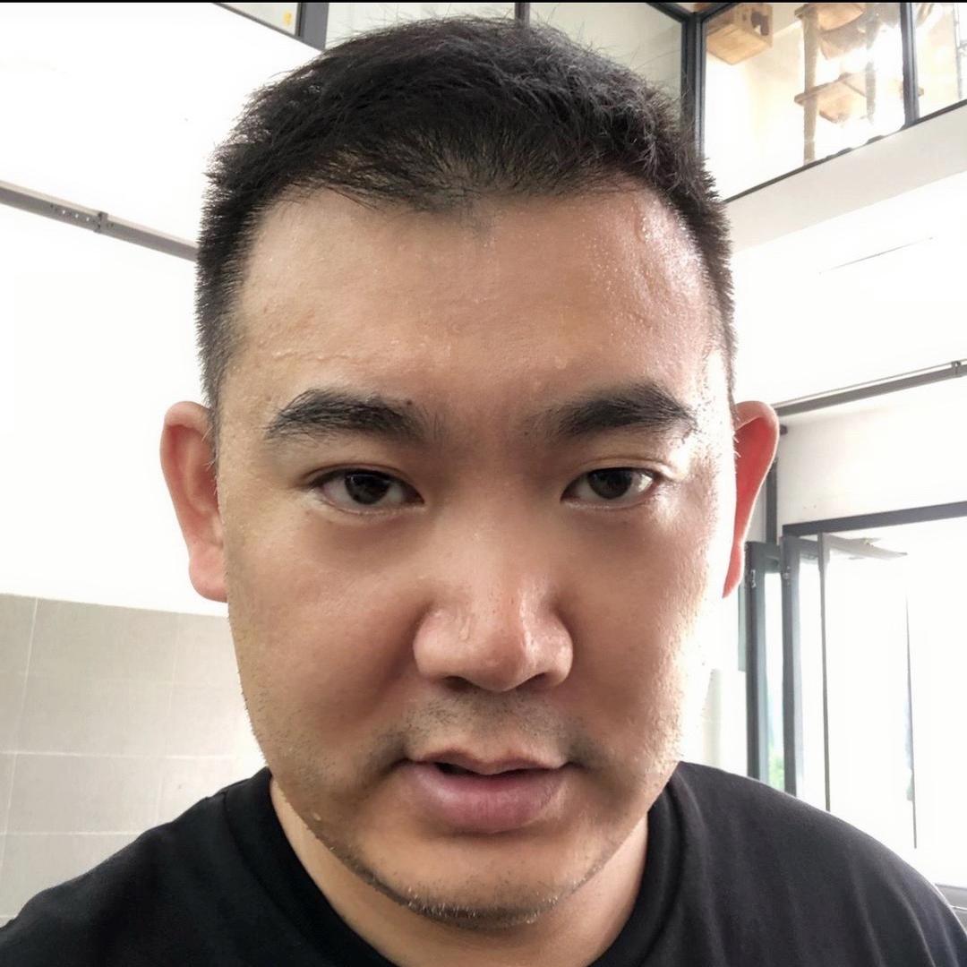 机械革命牛哥玩车