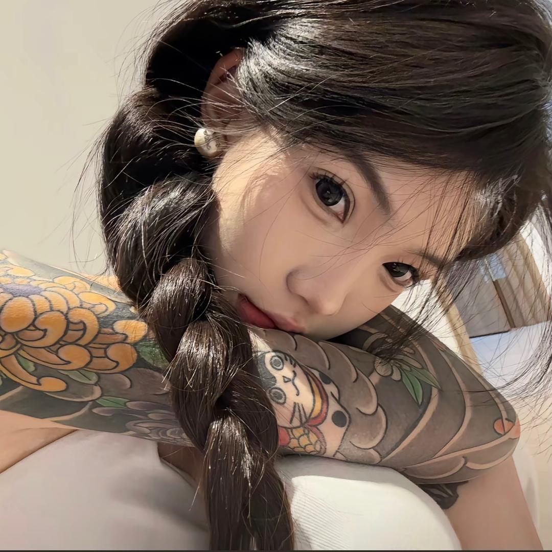 美女也会ᵉᵐᵒ