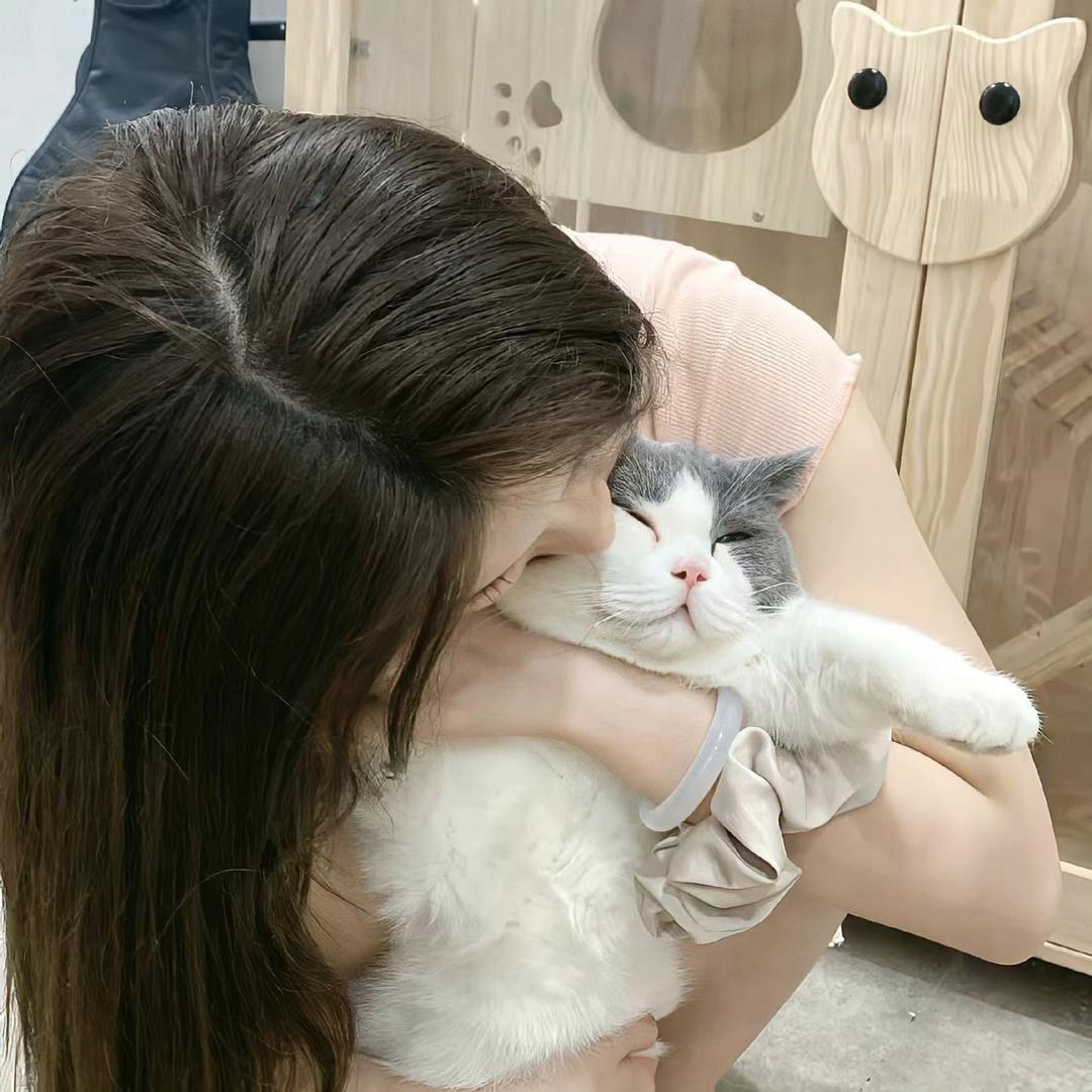 薇薇｀