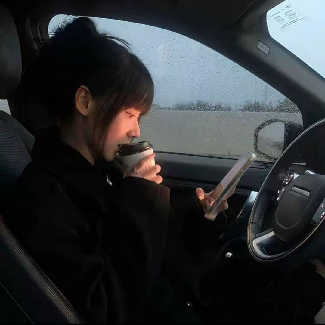 陳婷婷.
