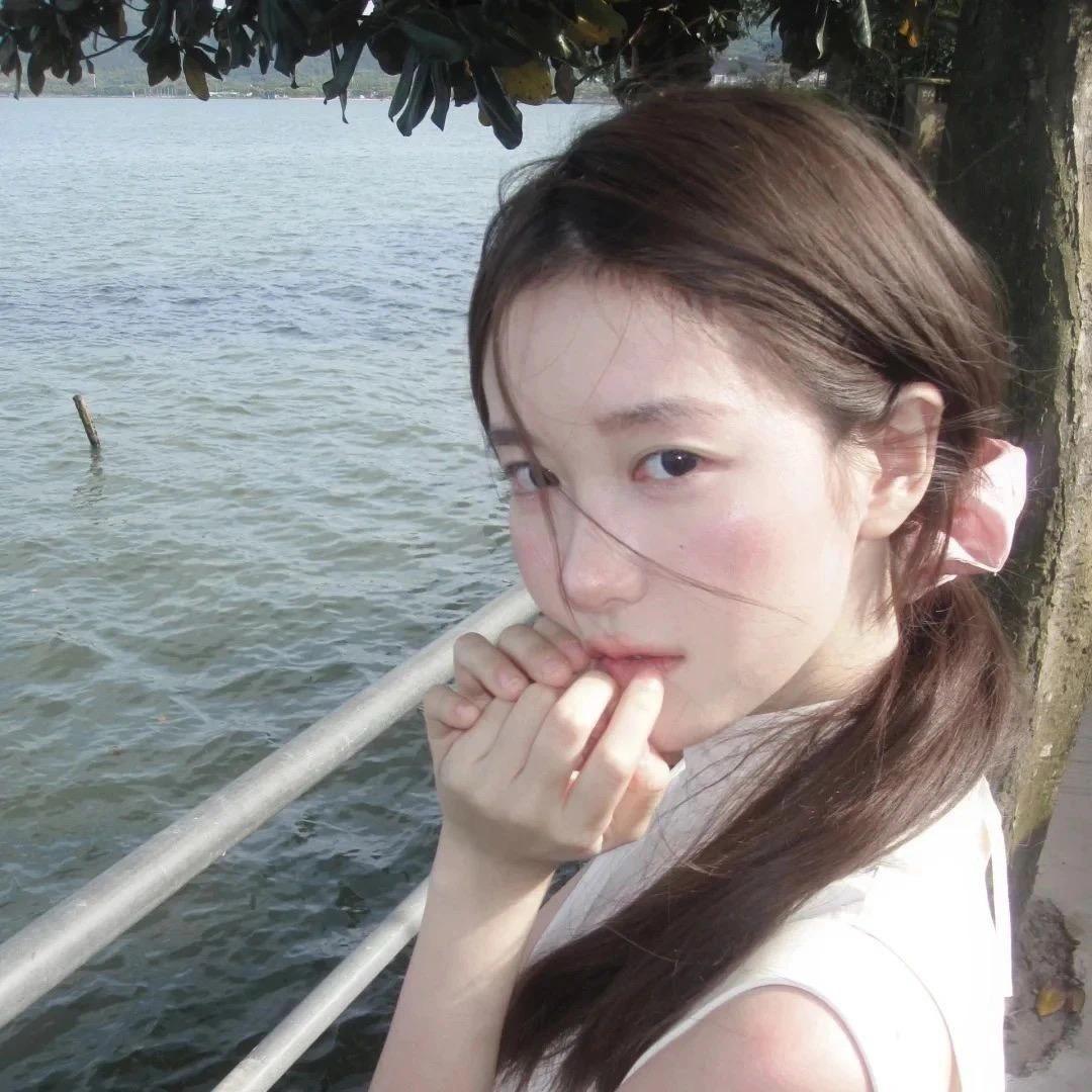 一天要喝八杯水