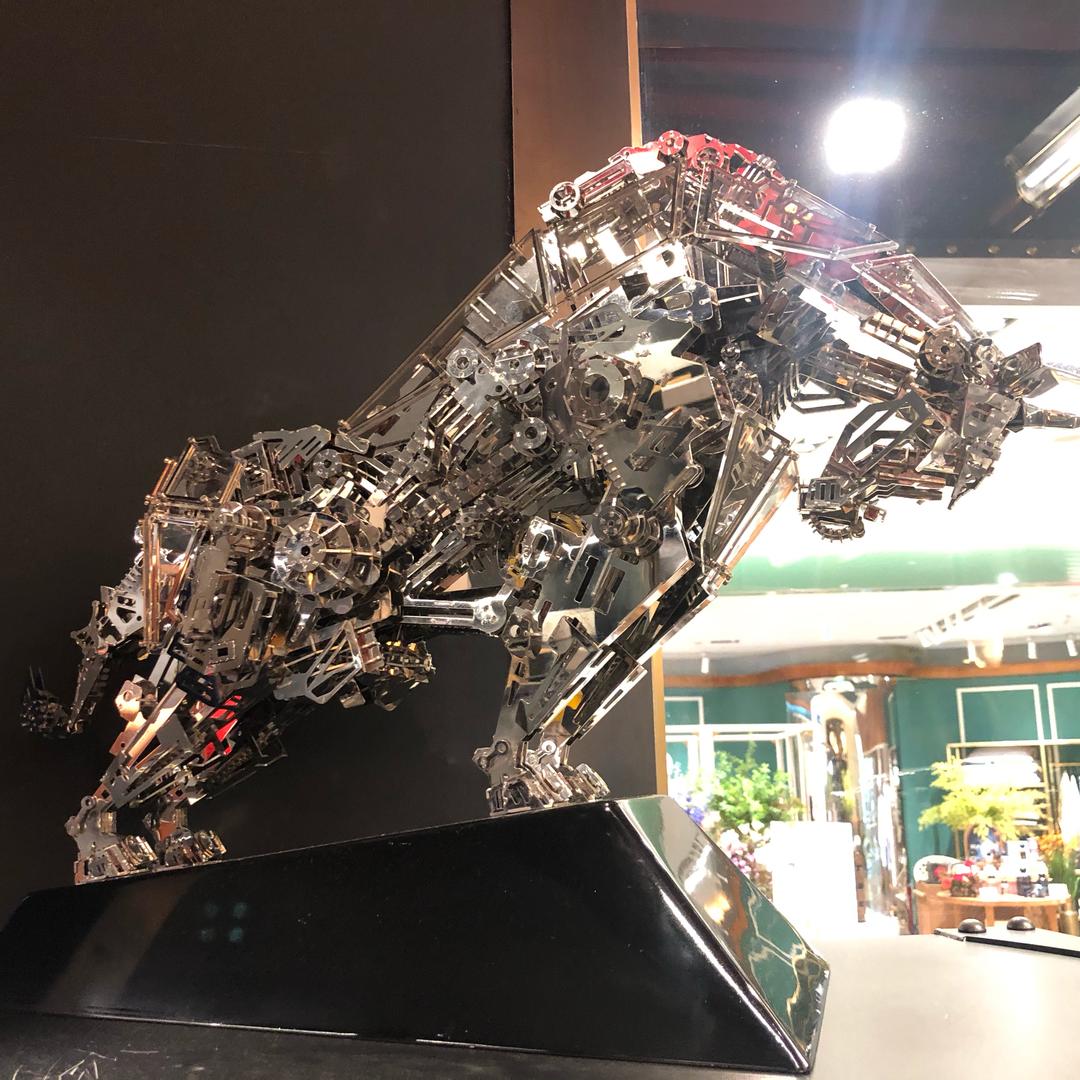 开飞机的小赛蒙