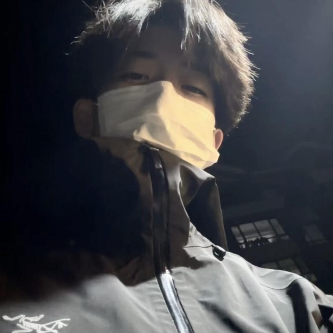 阿锦.