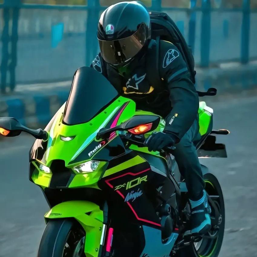 骑不快的小摩托