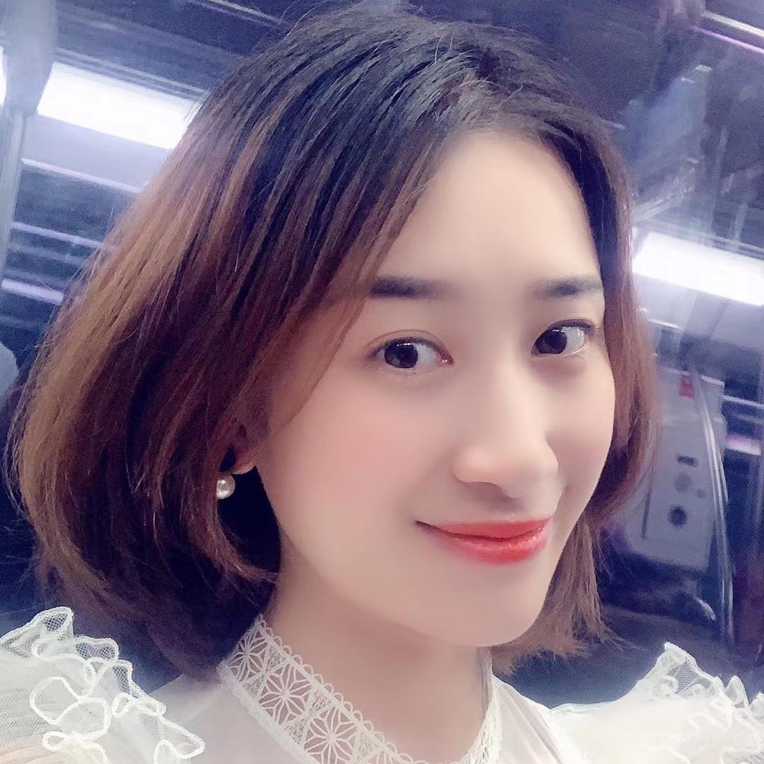 成都雅芮事业部佳佳