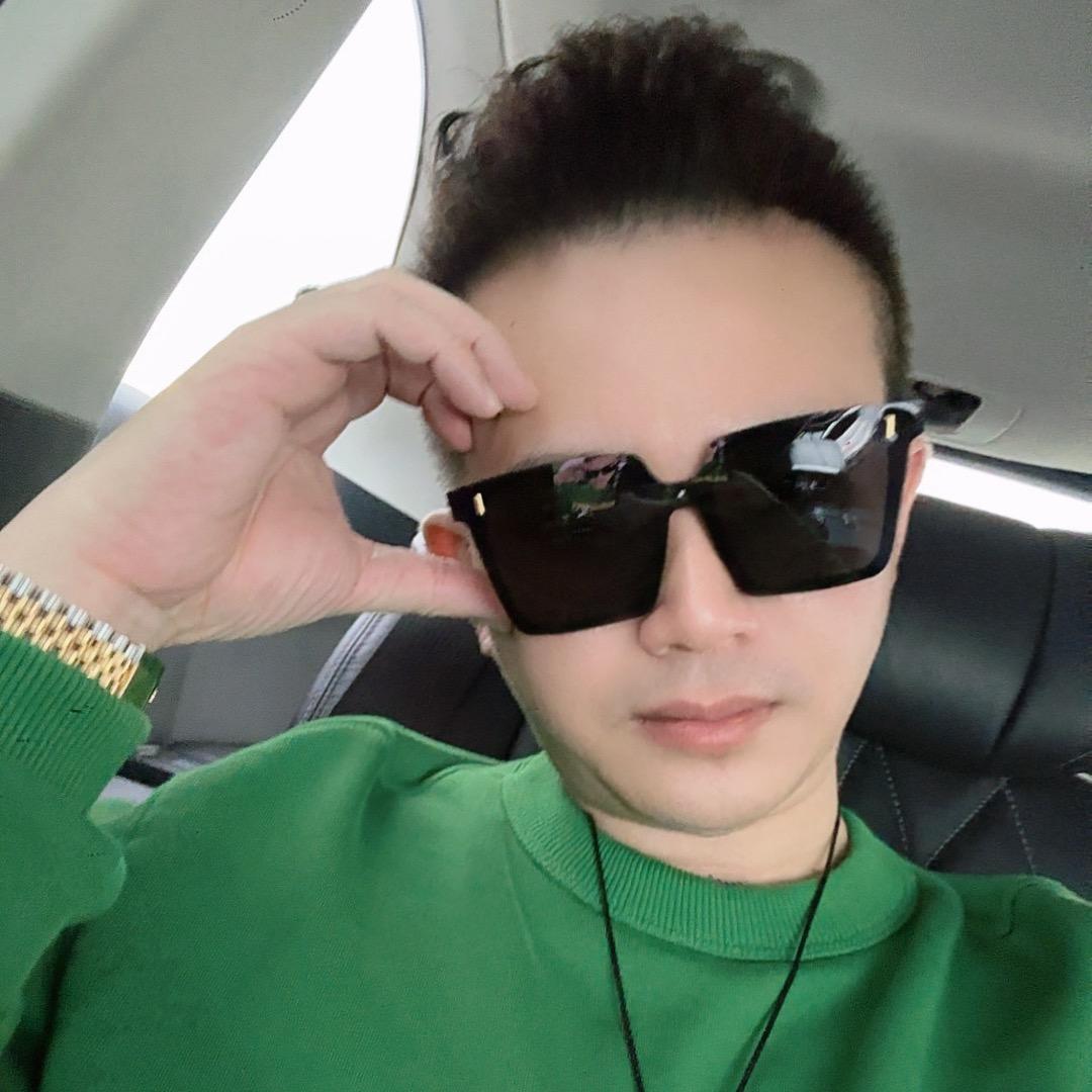 佛山何某-俊金名奢