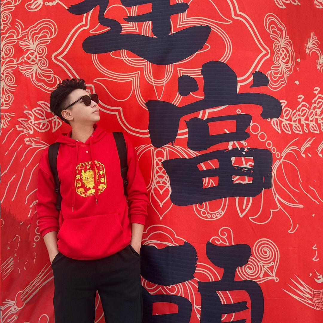 万总镖橘🍊（主持人万鑫）