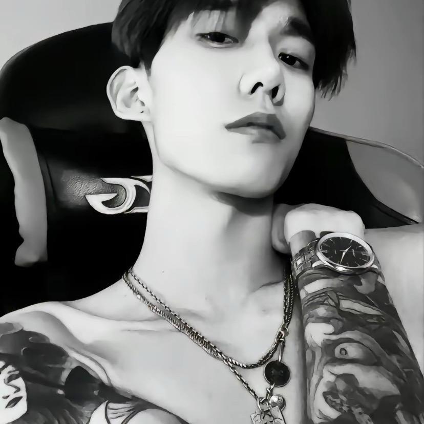 江小白 🏍️