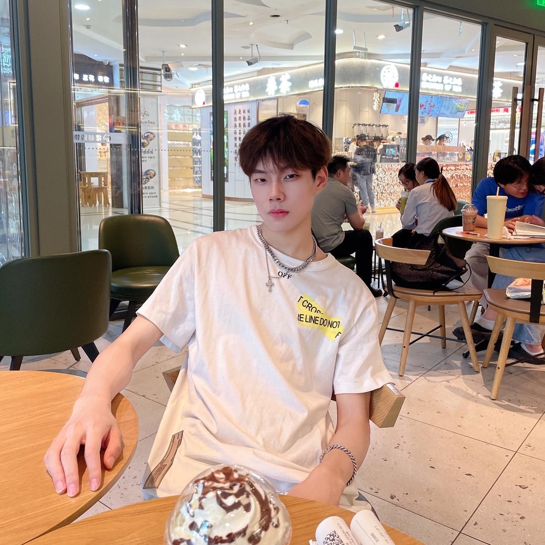 日初、（金铲铲）