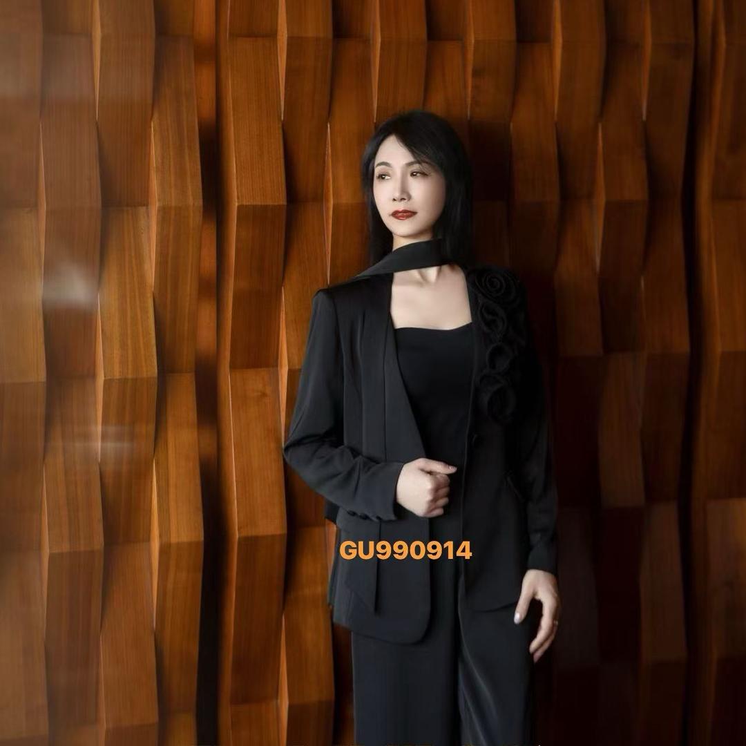 顾姐  上海金山