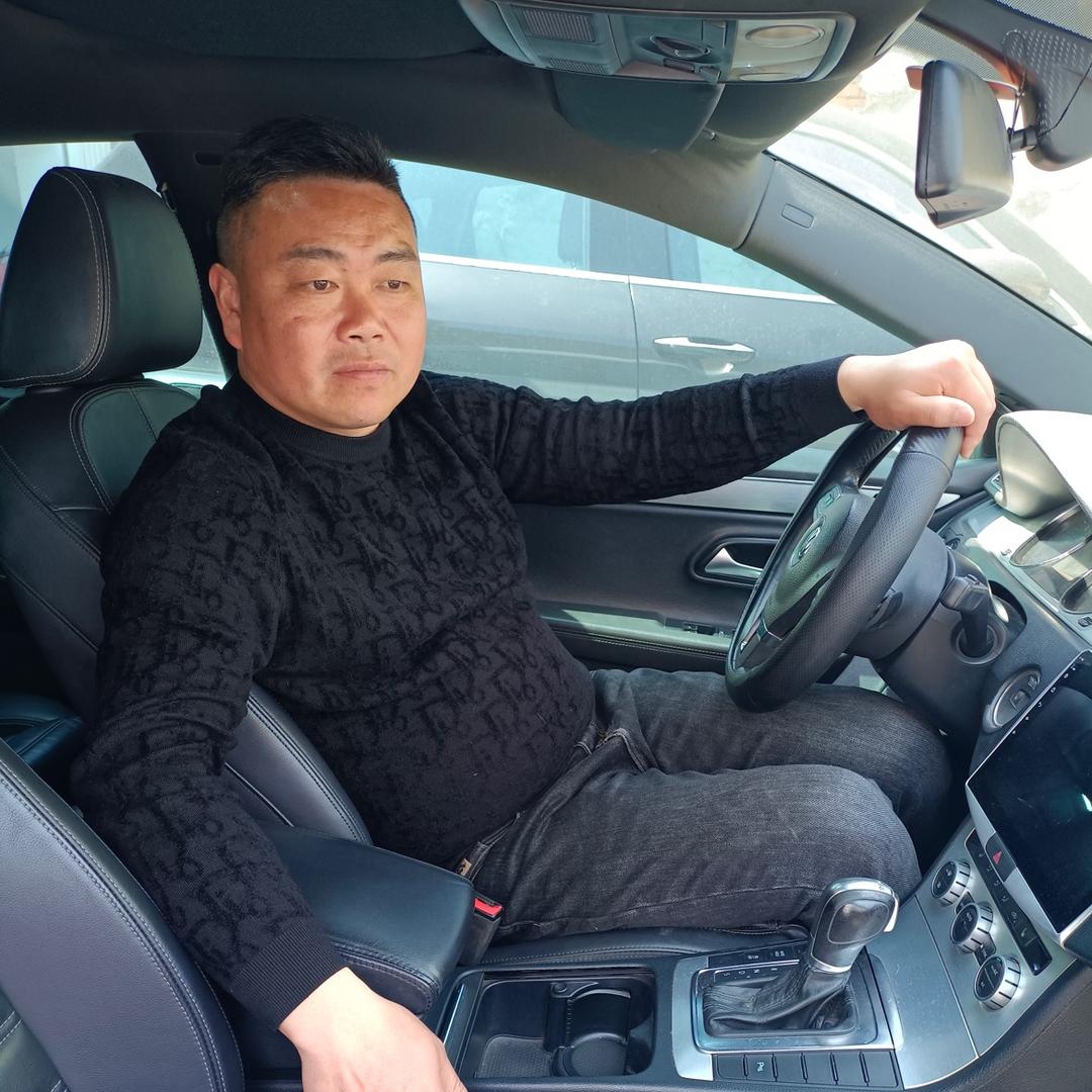 王伟二手车