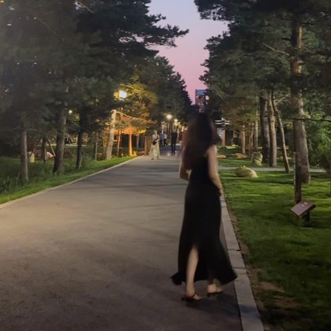 李是李吗l