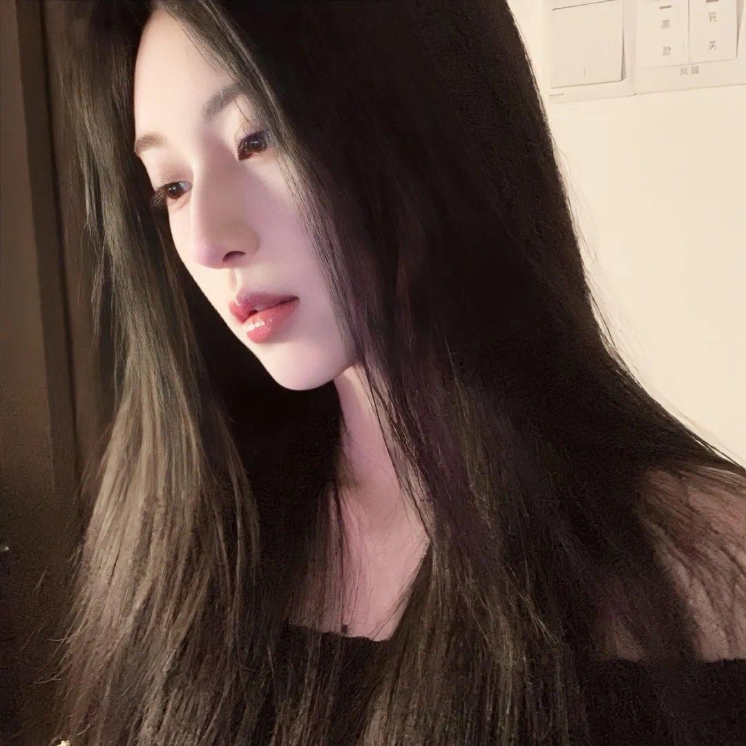 李忻怡.