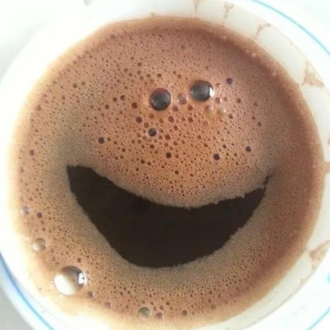 正在偷吃爆能器