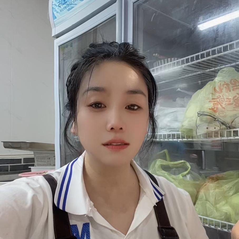 三婶家的保姆