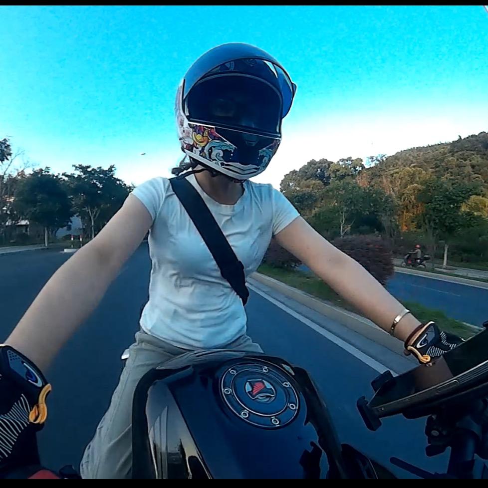 大众女神💗精（橱窗里有路亚老的最爱）