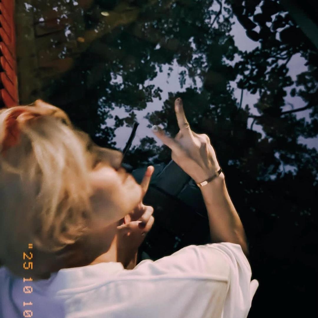 鹿鹿子₍˄·͈༝·͈˄*₎◞ ̑̑