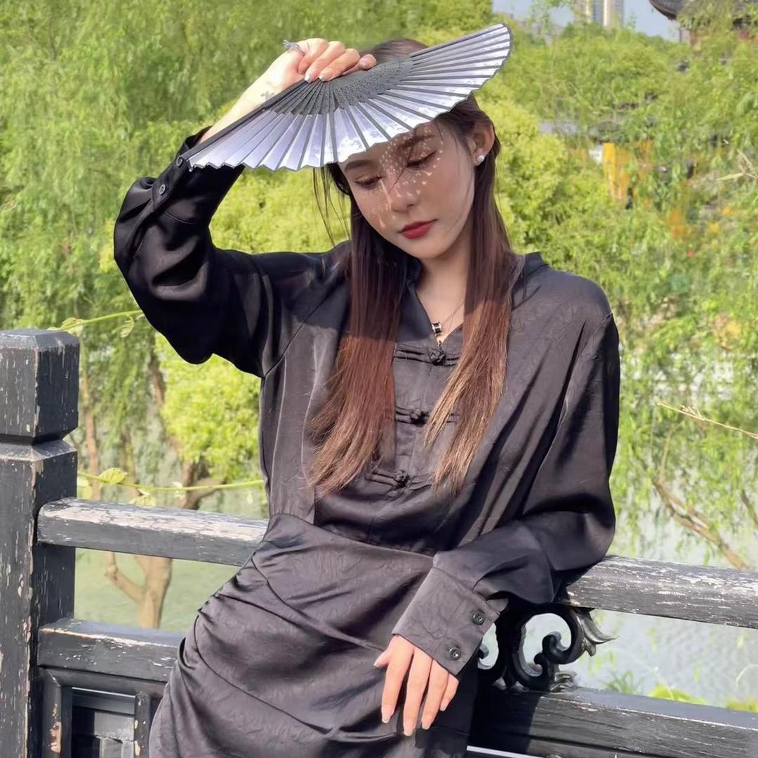 小S轻奢