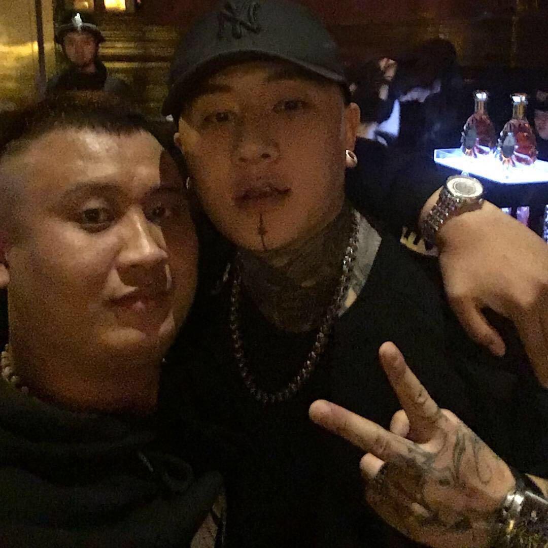 微乐滚子大红马