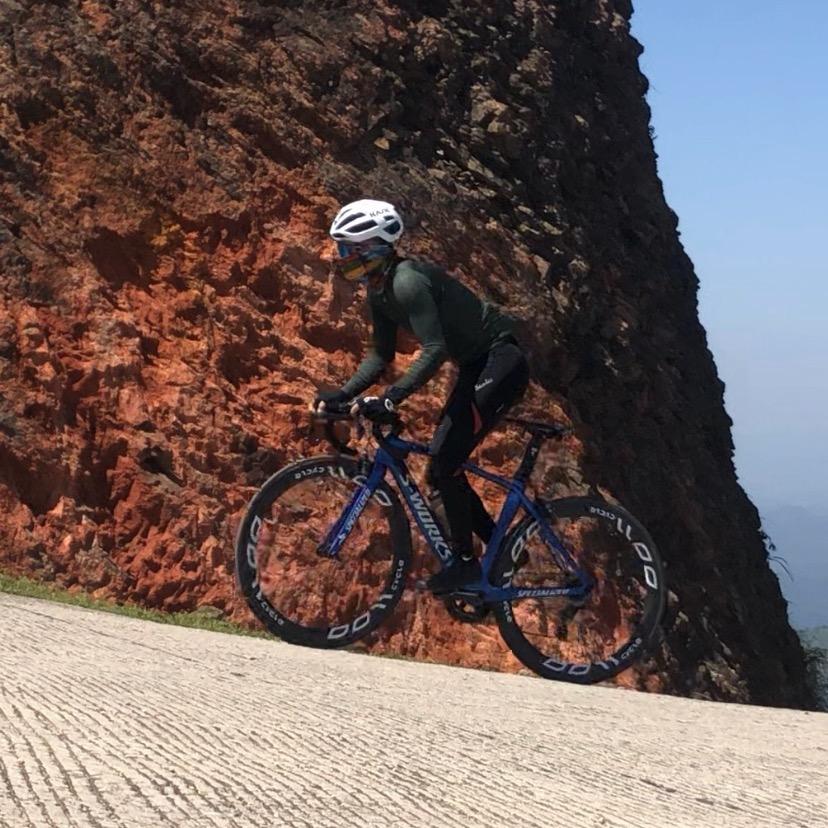 骑不快的黄同学☘️☘️