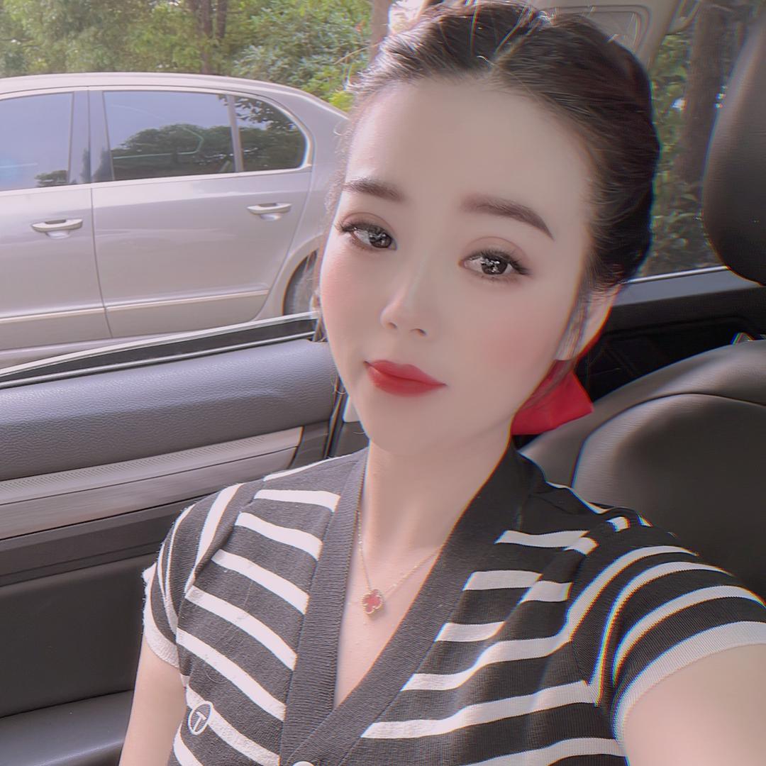 龙虾小老妹