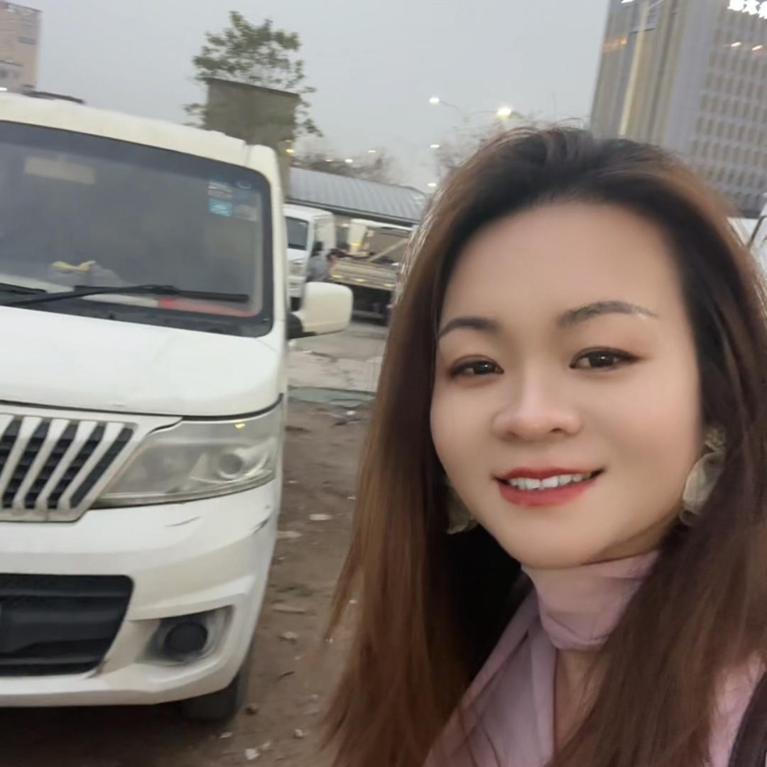深圳市龙岗区时利汽车交易商行