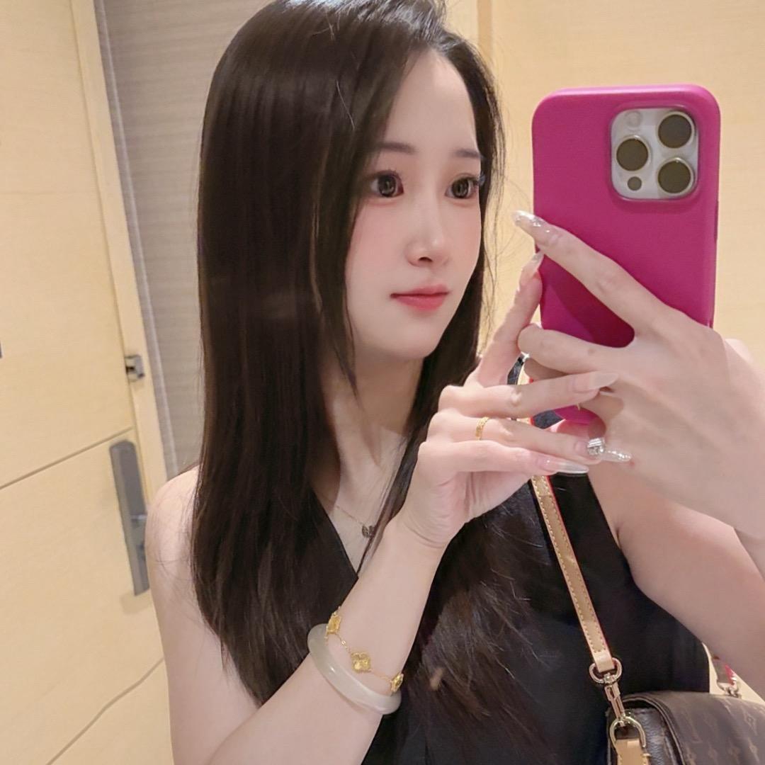 小小霞
