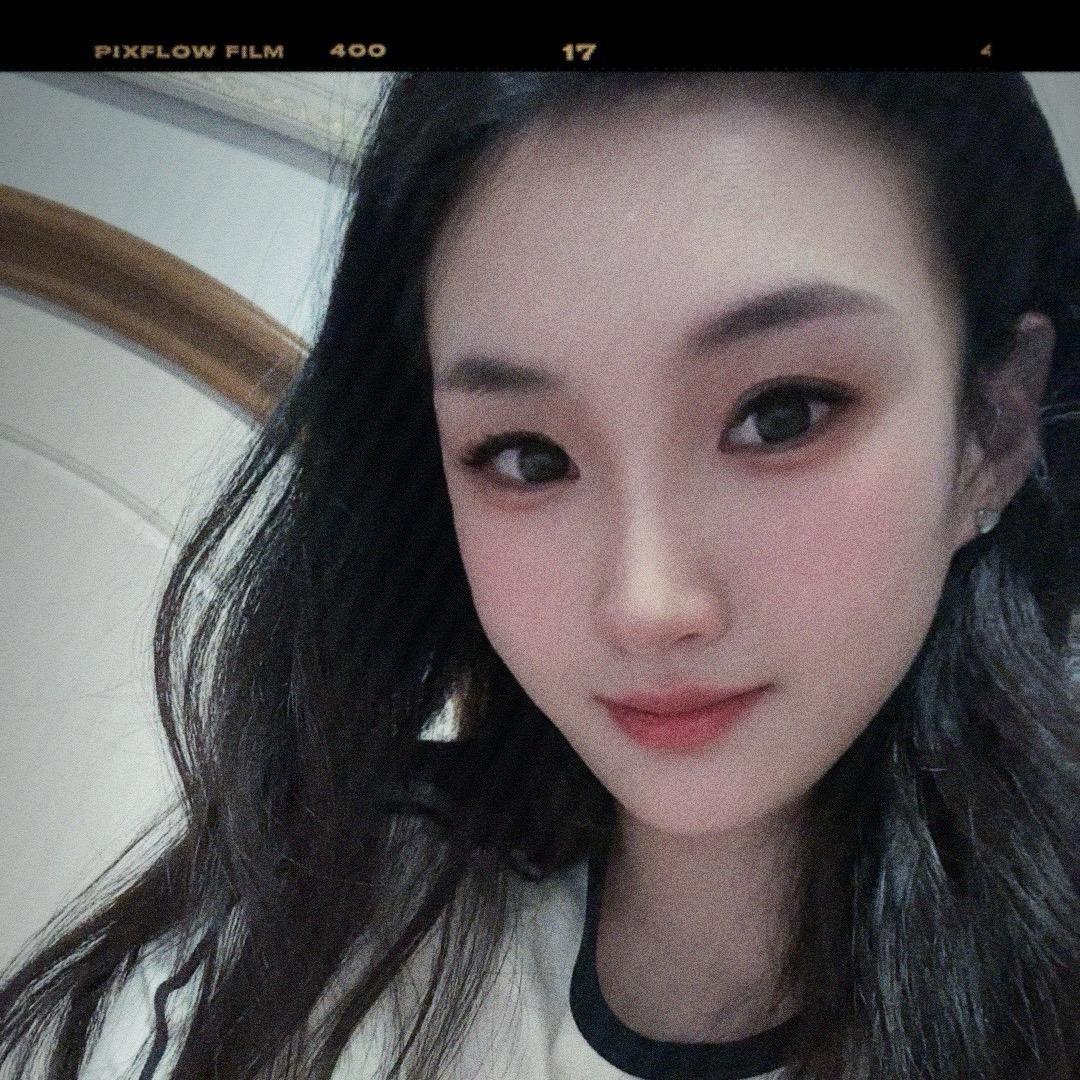 Xuᴗ_ᥫᩣ🍭