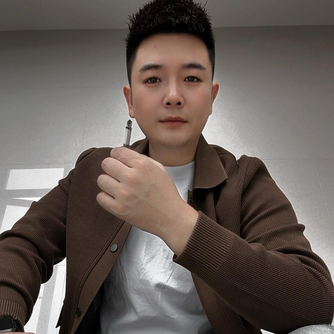 黄思涵的爸爸👨‍👧