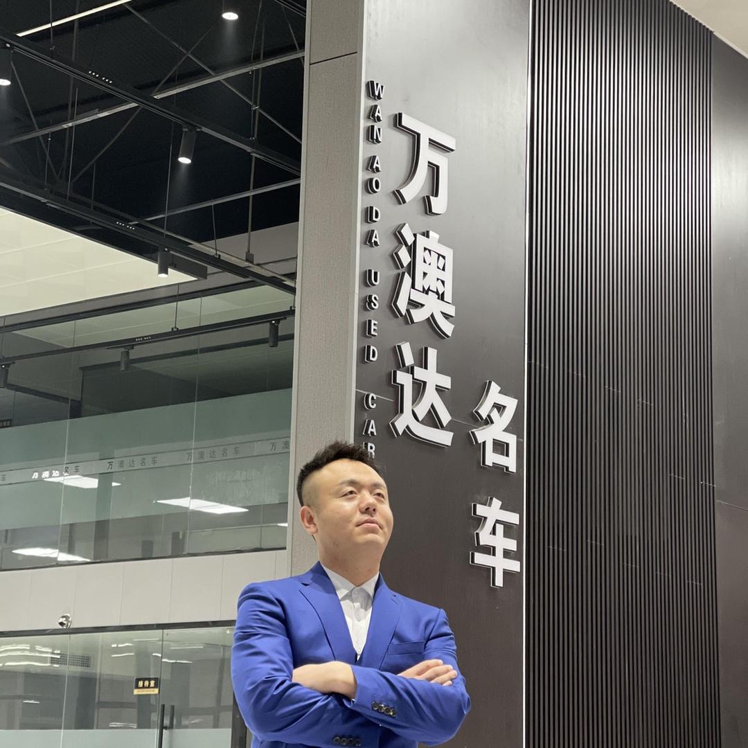 领航员凯雷德 大头
