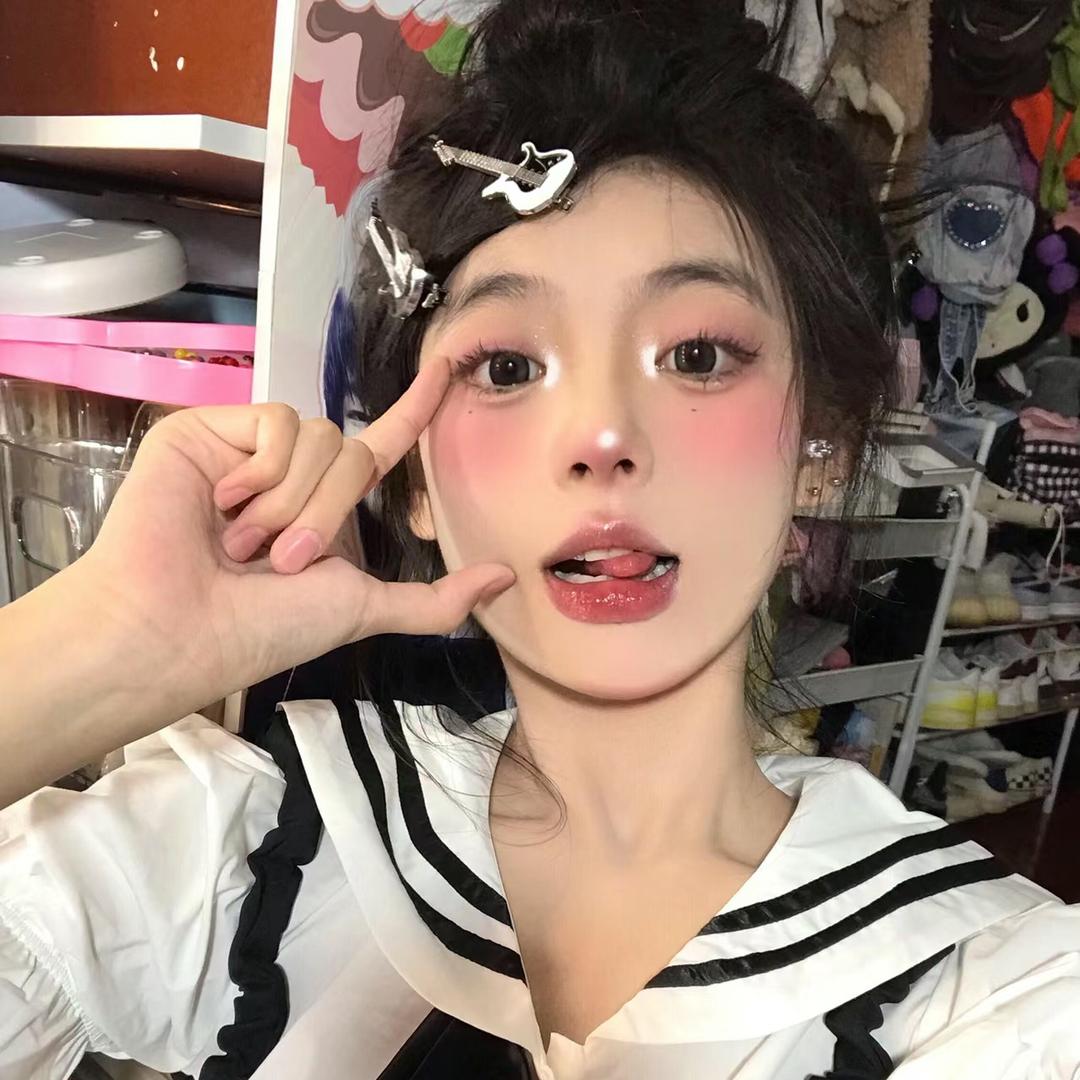 何小妮护肤美妆