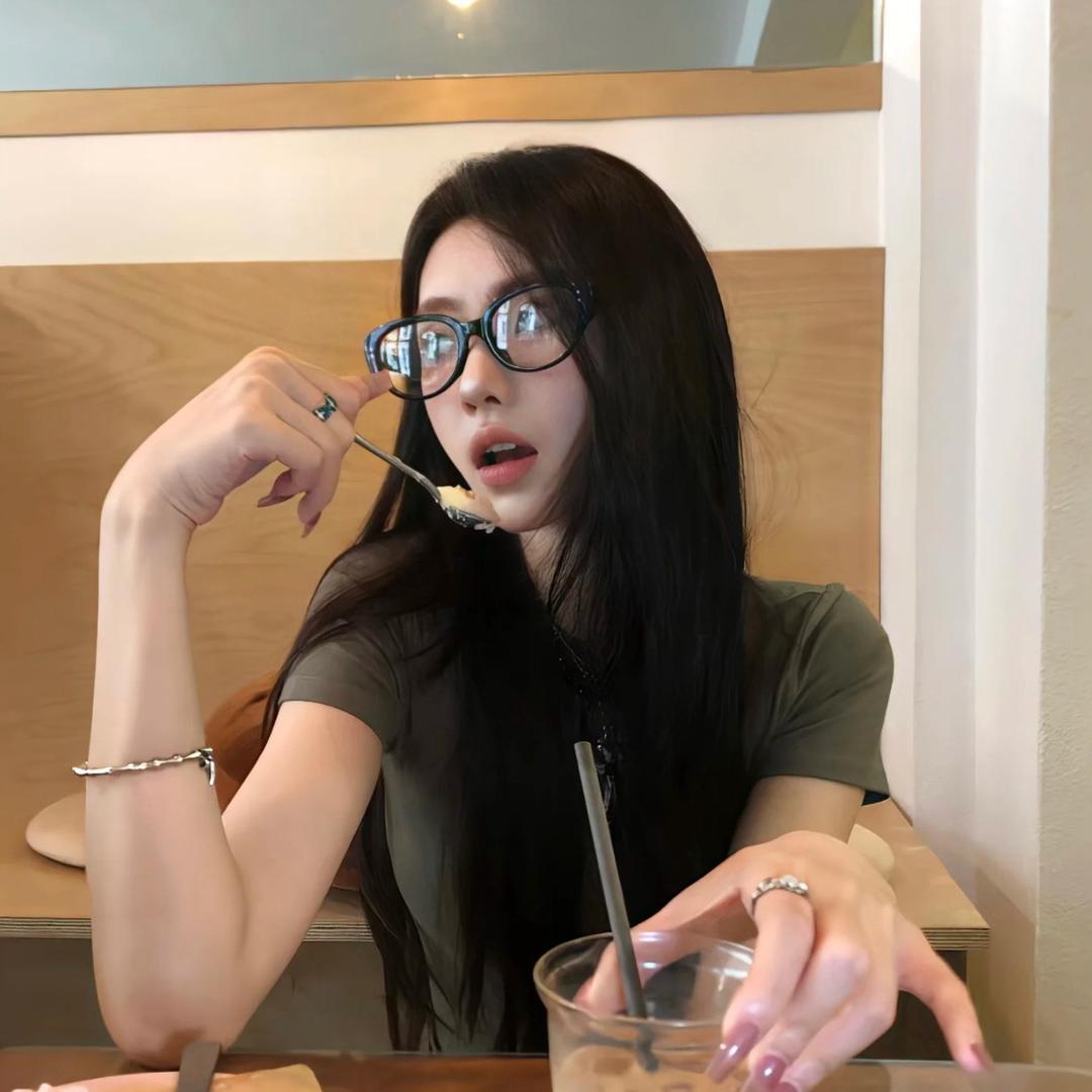卷卷er纯手工穿戴甲