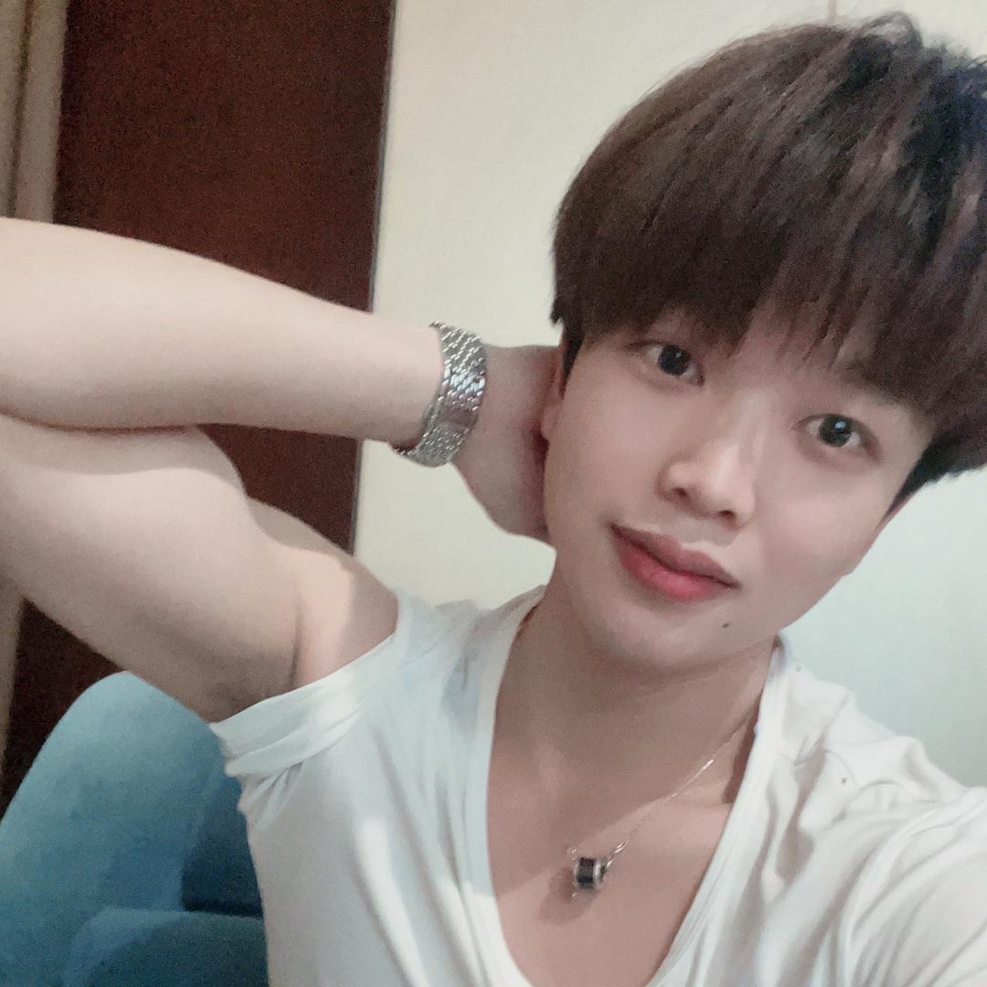 妳霉柿吧  (招人）