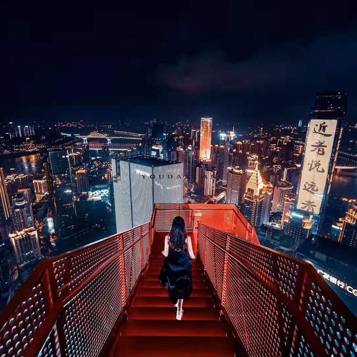 云端51·高空全江景酒店