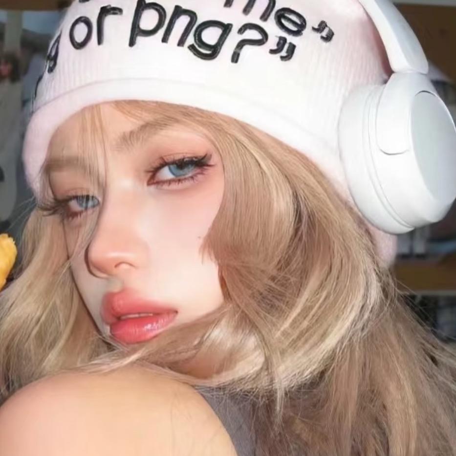 hayley_